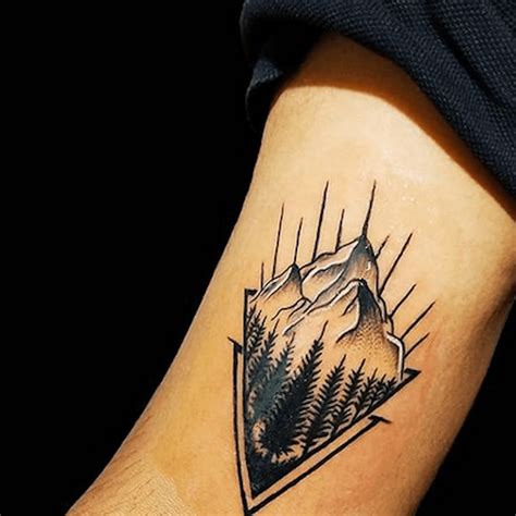 37 Mountain Tattoo Ideas for Every Aesthetic .